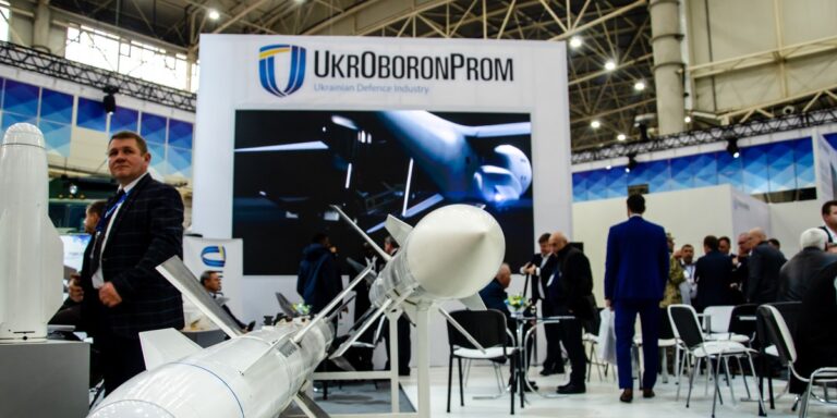 Ukraińcy podpisali kontrakt z polskim producentem broni. Dotyczy amunicji. - INFBusiness