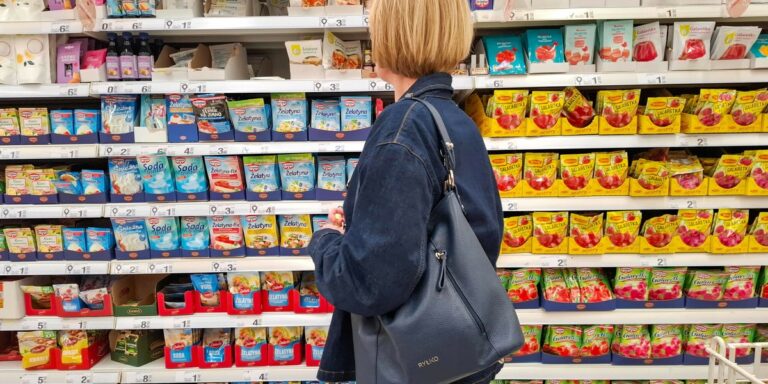 Ceny w sklepach spadły. Ten sklep znów jest najtańszy. - INFBusiness
