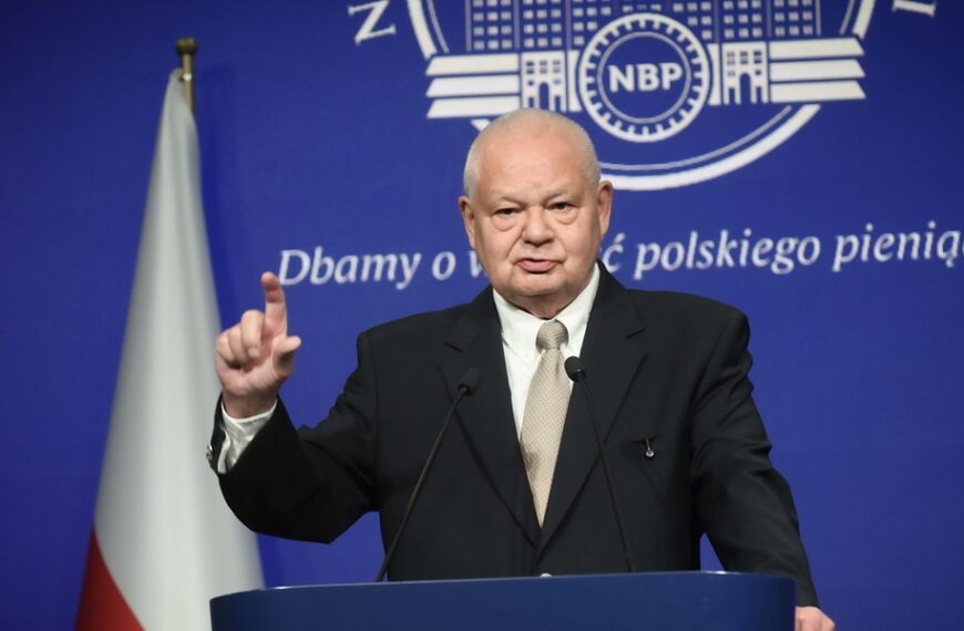 Prezydent Adam Glapiński zmienia zdanie. Oto scenariusze obniżek stóp procentowych.