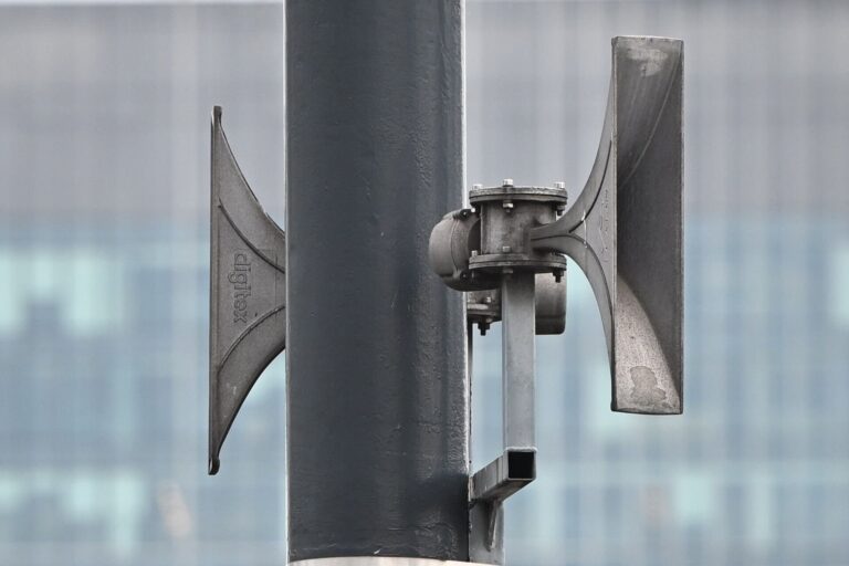 Jak reagować na sygnały alarmowe? Co oznaczają poszczególne sygnały? Poradnik. - INFBusiness