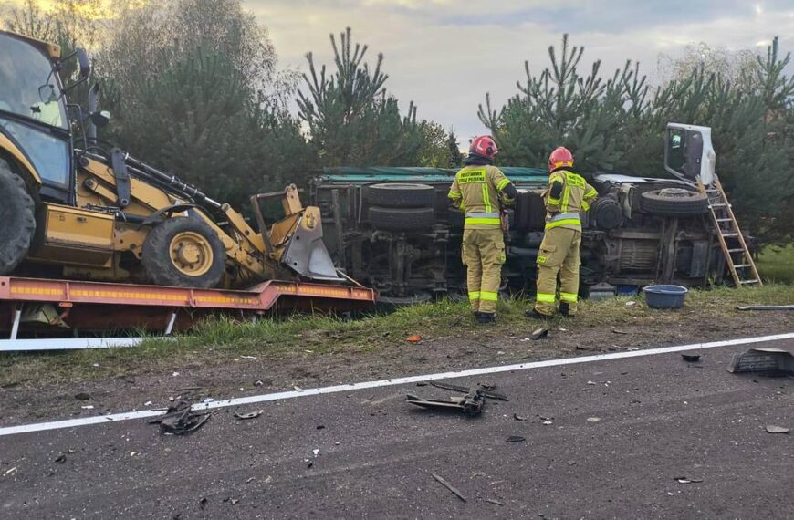 W zderzeniu samochodu z ciężarówką giną nastolatkowie