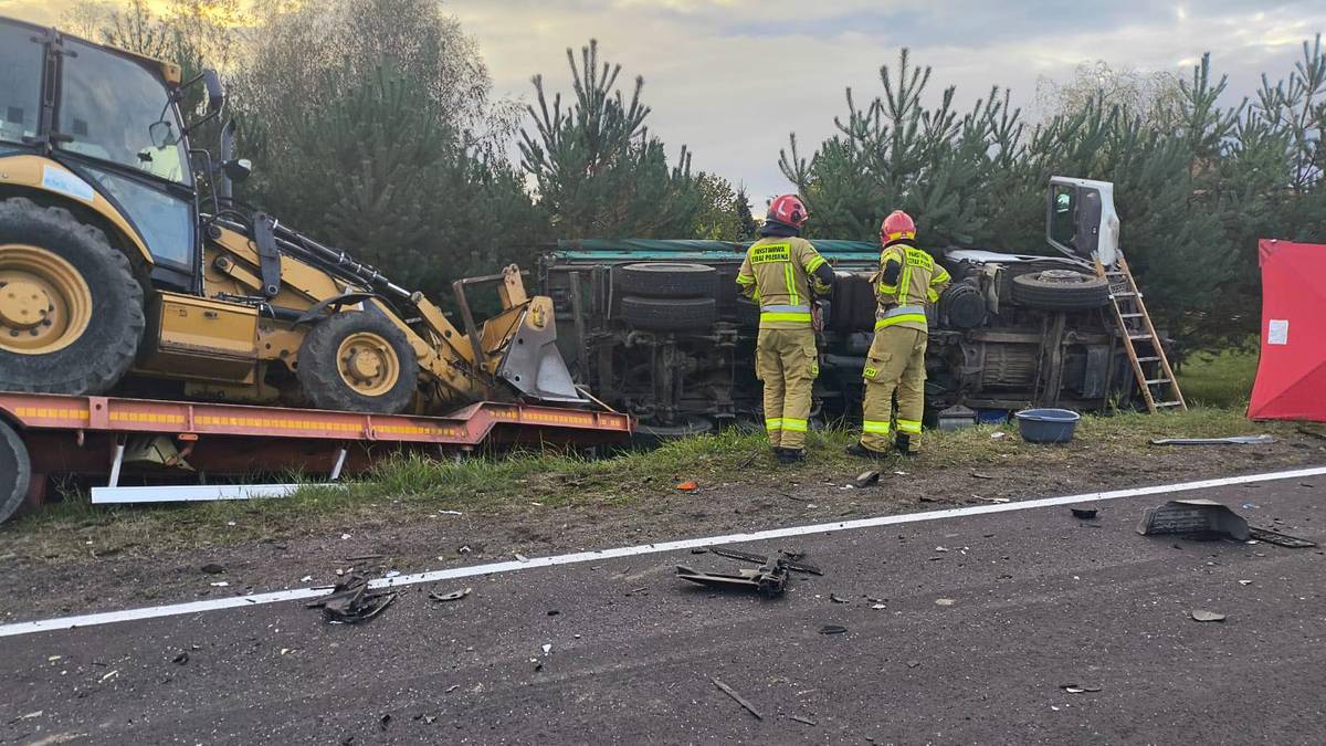 W zderzeniu samochodu z ciężarówką giną nastolatkowie