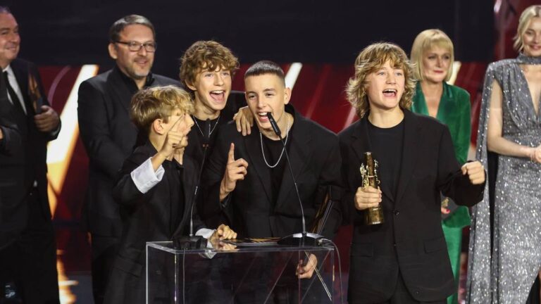 „Mistrzowie” Piotra Domalewskiego najlepszym filmem Festiwalu Polskich Filmów Fabularnych w Gdyni Złote Lwy przyznane! Ogłoszono zwycięzców 50. Festiwalu Polskich Filmów Fabularnych w Gdyni. - INFBusiness