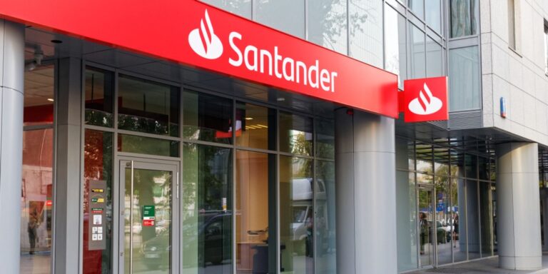 Austriacy przejmą Santander Bank. Decyzja Komisji Europejskiej - INFBusiness