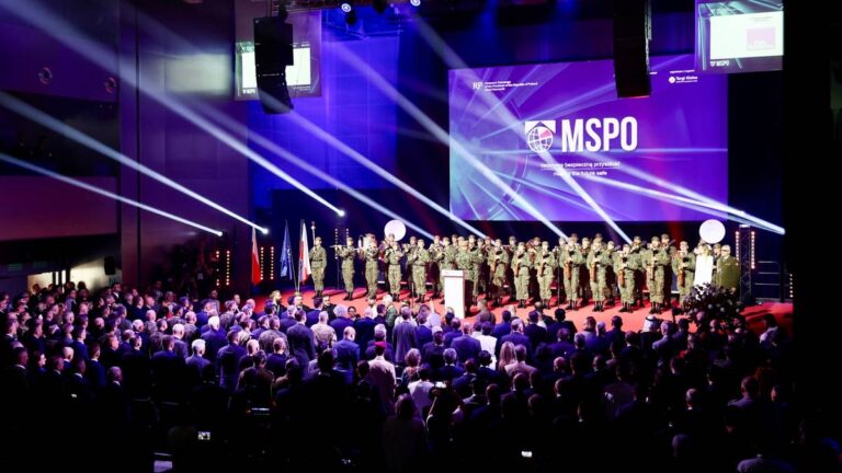 Incydent na Targach Kielce. Czerwona ciecz zalała stoisko Izraela. - INFBusiness