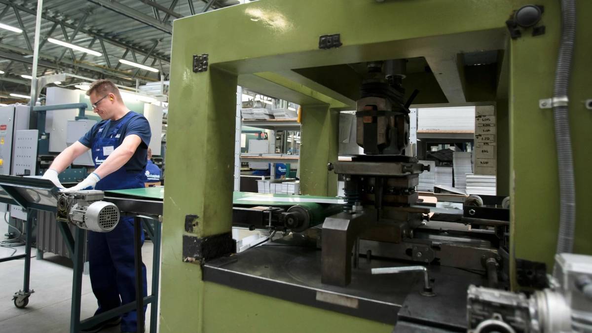 Wiele firm rozważa skrócenie czasu pracy. „Zatrzymujemy wyzysk”.