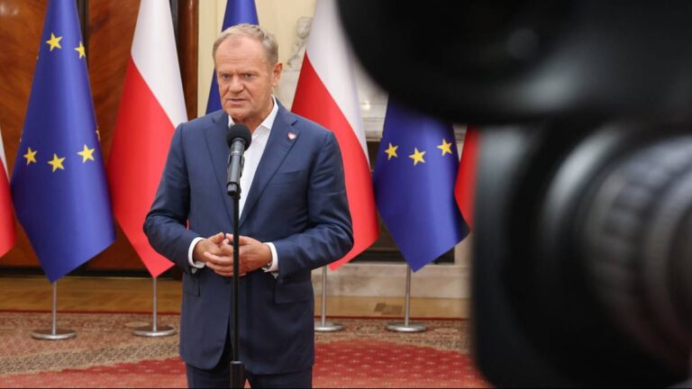Tusk odpowiada na słowa Trumpa: „Chcielibyśmy, żeby atak dronów na Polskę był pomyłką”. - INFBusiness