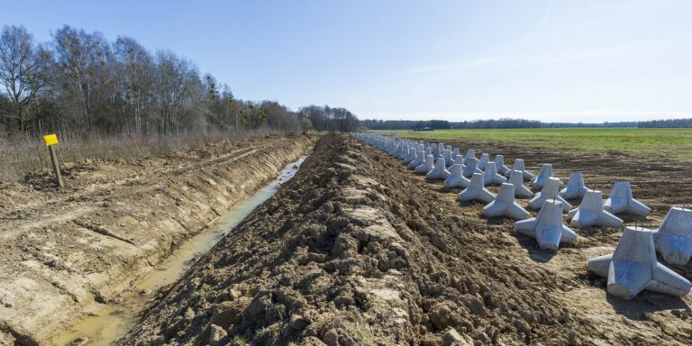 40-kilometrowy rów przeciwpancerny i 600 bunkrów. Estonia oddziela się od Rosji. - INFBusiness