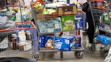 Wzrost PKB USA wyższy niż szacowano. Wiemy, ile zarabia przeciętny Amerykanin.