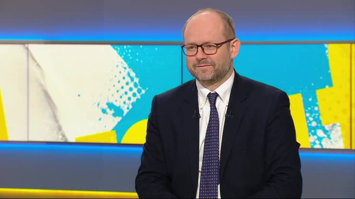 „On ośmiesza Polskę” – prezydencki minister ostro skrytykował Sikorskiego. - INFBusiness