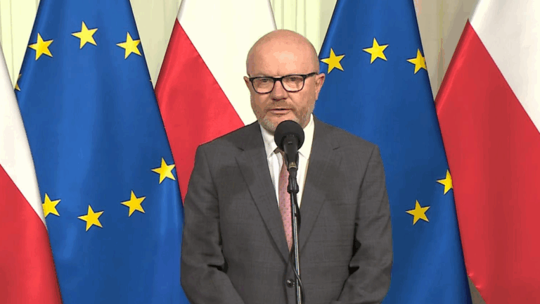 800+ dla obcokrajowców: nowy pomysł rządu, wiceminister o szczegółach - INFBusiness