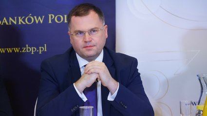 Banki zapłacą wyższe podatki. Prezes Związku Banków Polskich (ZBP) ogłasza wysokość podatków.