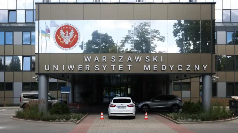 Uniwersytet Medyczny w Warszawie kształci specjalistów pracujących z uchodźcami z Ukrainy w zakresie krótkoterminowych interwencji zdrowotnych. - INFBusiness
