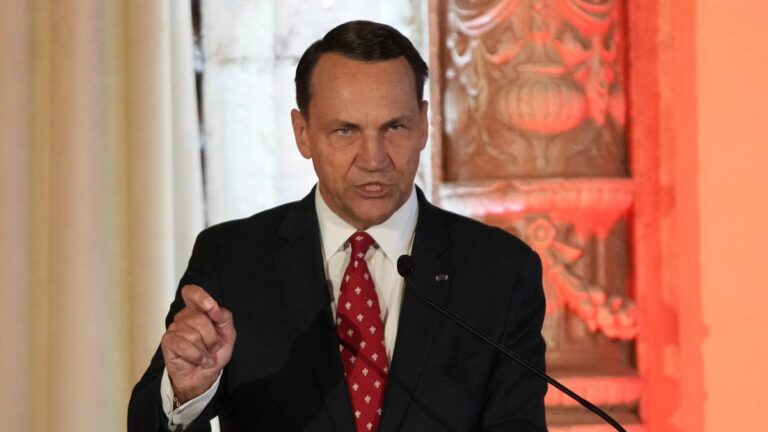 Seria spotkań Sikorskiego w Waszyngtonie. W tle majaczy wojna na Ukrainie. - INFBusiness