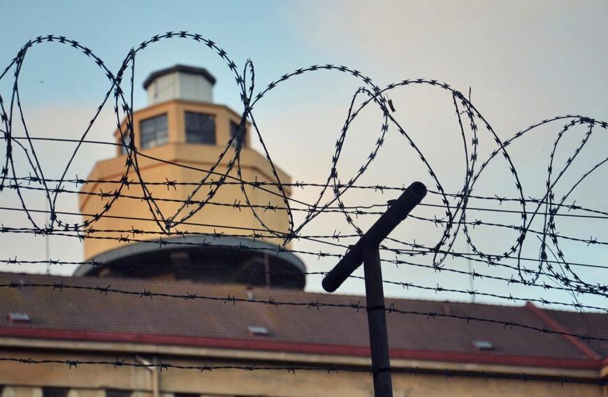 Dodatek mieszkaniowy w wysokości od 900 do 1800 zł dla funkcjonariuszy Służby…