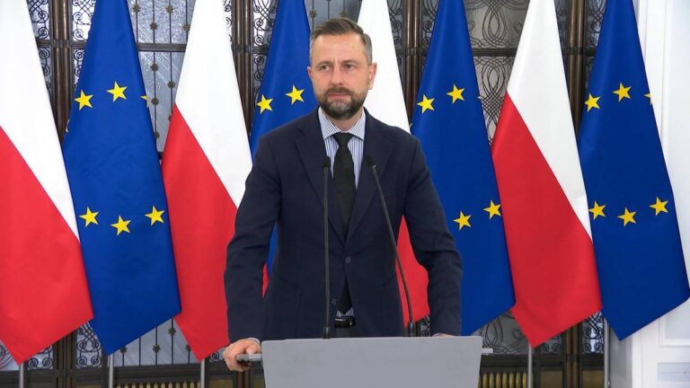 Rosyjskie drony w Polsce. Szef MON rozmawiał z sekretarzem wojny USA. - INFBusiness