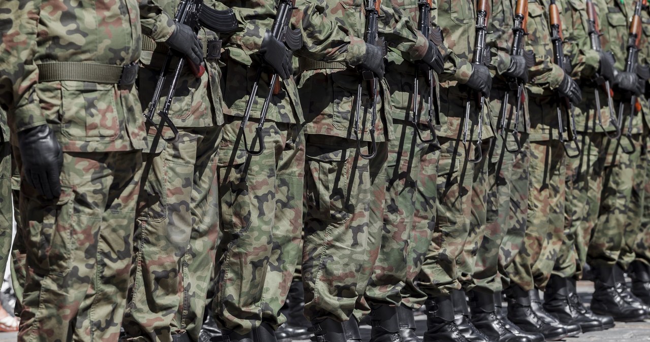 Wojsko poszukuje pracowników. Doświadczenie nie jest wymagane. Nowe miejsca pracy w wojsku. Tacy specjaliści są potrzebni /123RF/PICSEL