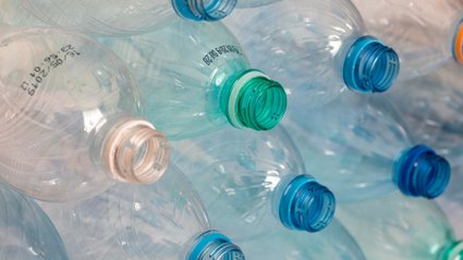 Wprowadzenie systemu depozytowego jest kwestią zaledwie dwóch tygodni. Rząd: Nie będzie żadnych opóźnień.