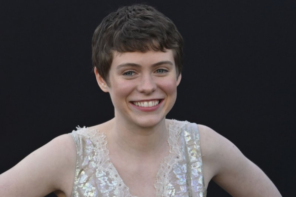 Sophia Lillis attends the premiere of 