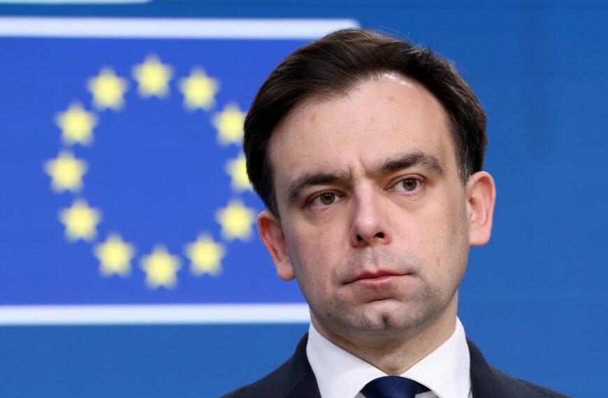 800 plus: zmiany w świadczeniach dla cudzoziemców. Co one oznaczają?