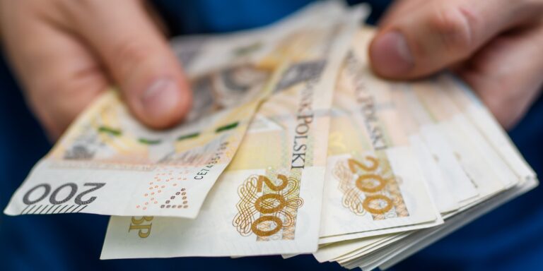 Średnia pensja w Polsce we wrześniu: Sprawdź, czy kwalifikujesz się do wzrostu! - INFBusiness