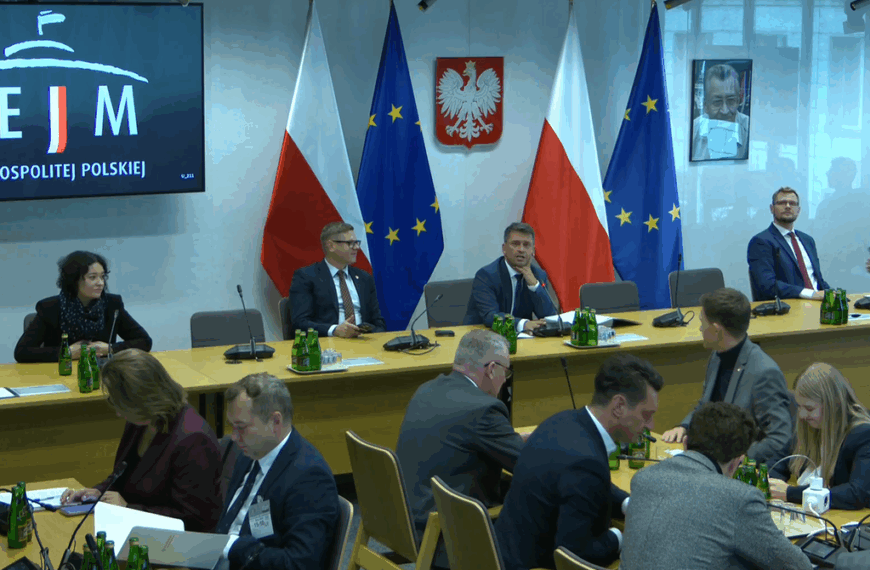 Obelgi i żądanie dmuchania w alkomat. Piekło w Parlamencie.