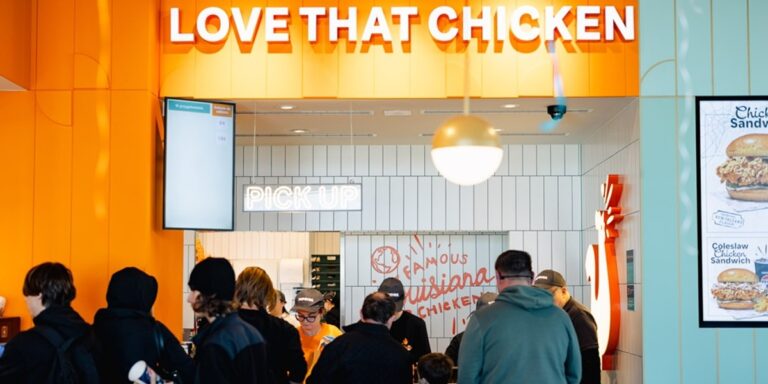 Pochodząca z USA marka restauracji Popeyes rozpoczyna działalność w następnym polskim mieście. Tym razem spółka koncentruje się na Olsztynie. Amerykańska sieć handlowa wchodzi do Polski. Otwarcie 24. placówki. - INFBusiness