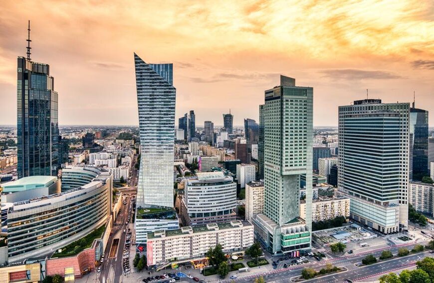 Warszawa porzuca home office. Najmniejszy wskaźnik wolnych powierzchni biurowych od pół dekady.