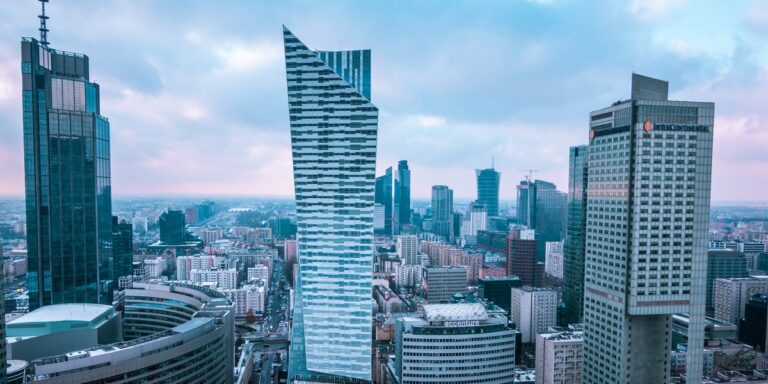 IDPG 2025: Regres wskaźnika dekarbonizacji. Bariery transformacji. - INFBusiness