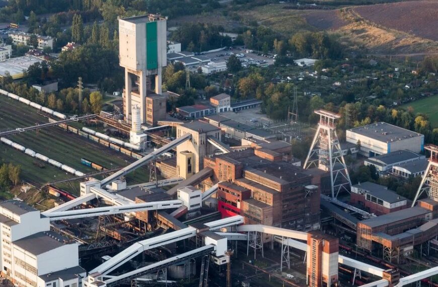 Przebudowa JSW: Jakie modyfikacje nadejdą dla firmy i załogi?