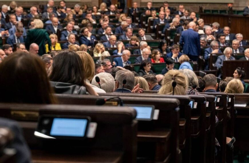 Ograniczenie kadencji w samorządach. Polityk Polski 2050: Widziałbym to szerzej
