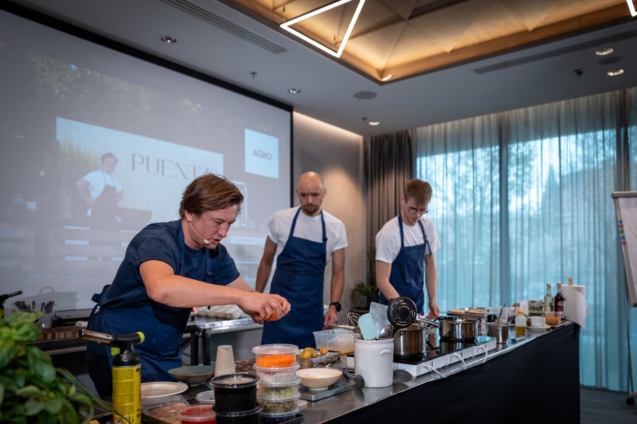 Konferencja „Taste & Travel” stanowiła premierowe i tak rozbudowane wydarzenie w regionie, dedykowane mikro, niewielkim oraz średnim podmiotom gospodarczym (MMŚP) z branż: restauracyjnej, hotelowej i turystycznej. Zachodniopomorskie kompetencje, tradycja i kulinarne doznania skupione razem. - INFBusiness
