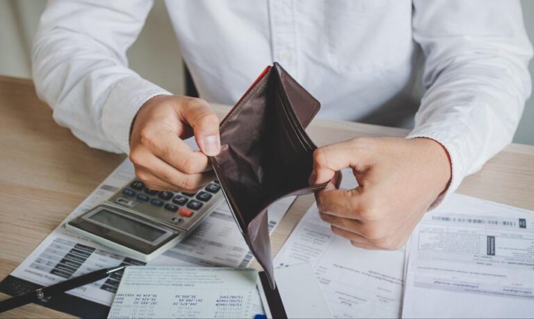 Skandal deweloperski na miliard złotych. Kierownik: HREIT zbankrutował. - INFBusiness