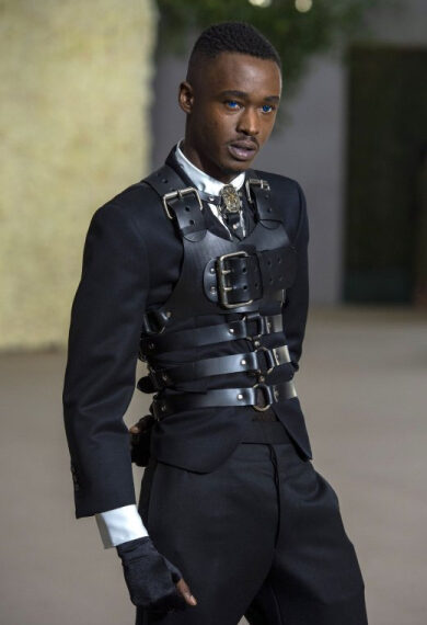 Znane osoby urodzone 24 października: Ashton Sanders, May Hong
