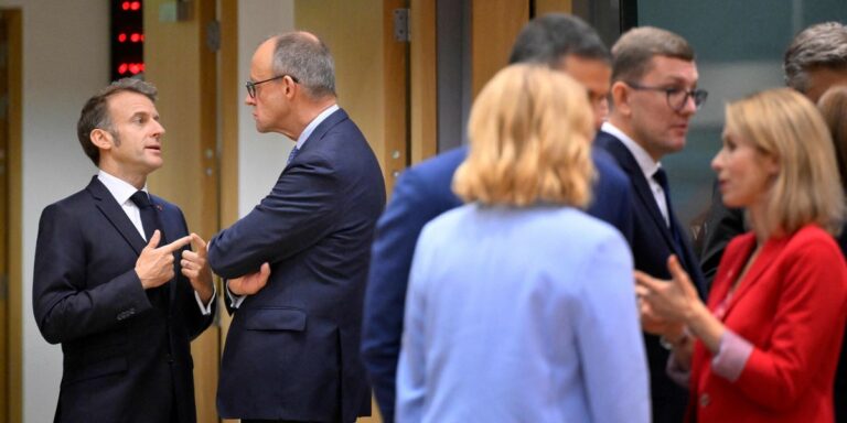 Liderzy UE nie osiągnęli konsensusu w kwestii użycia zablokowanych rosyjskich funduszy państwowych na rzecz kredytu dla Ukrainy o wartości 140 mld euro. Belgijski sprzeciw udaremnił oczekiwania Kijowa na dostęp do środków finansowych na początku nadchodzącego roku. Ukraińskie wsparcie finansowe zablokowane w Brukseli. Belgia stawia wymogi. - INFBusiness