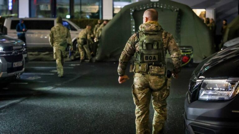 Pierwszy tego rodzaju manewr. Czołówka polskich formacji ćwiczy w centrum Warszawy. - INFBusiness