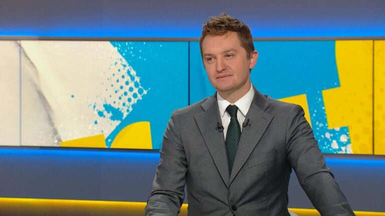 Kaleta śpiewa w Polsat News. "Staszek piątka, Tomek dycha..." - INFBusiness