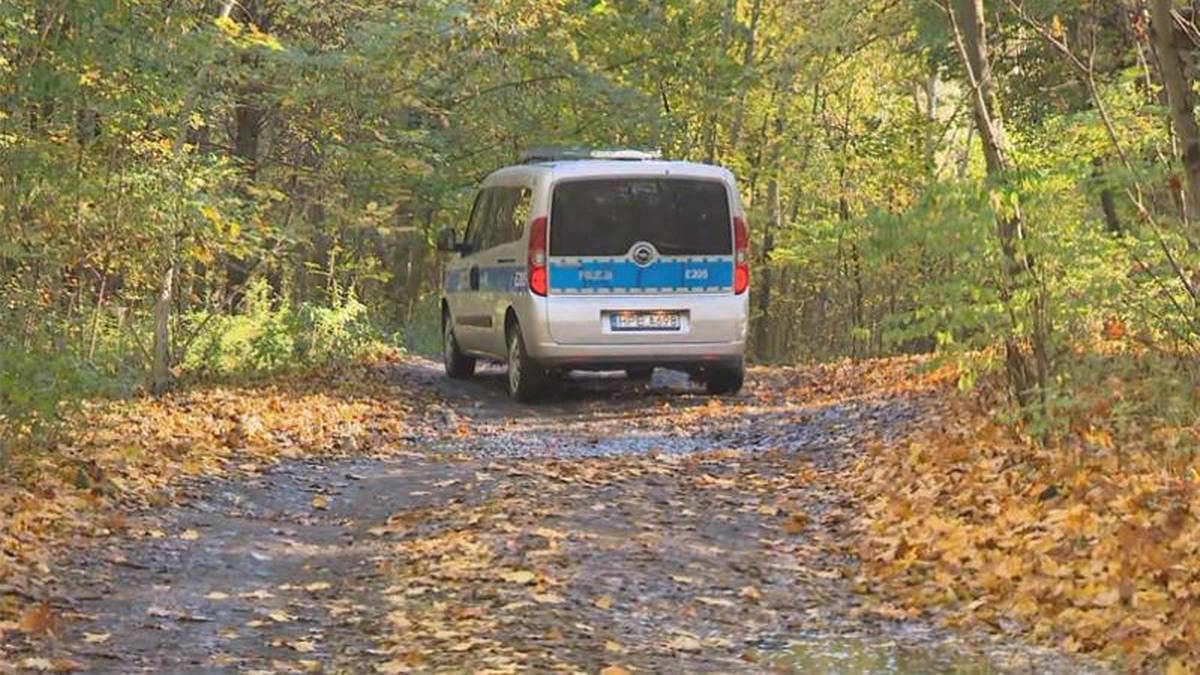 30-letni mężczyzna, którego zwłoki przyjaciele odkryli podczas obozowania w Nowej Białej, to funkcjonariusz policji ze Śląska. Mężczyzna był na wypoczynku - potwierdził młodszy inspektor Adam Jachimczak z biura prasowego Komendy Wojewódzkiej Policji w Katowicach. Śmierć na biwaku. Nie żyje 30-letni policjant ze Śląska