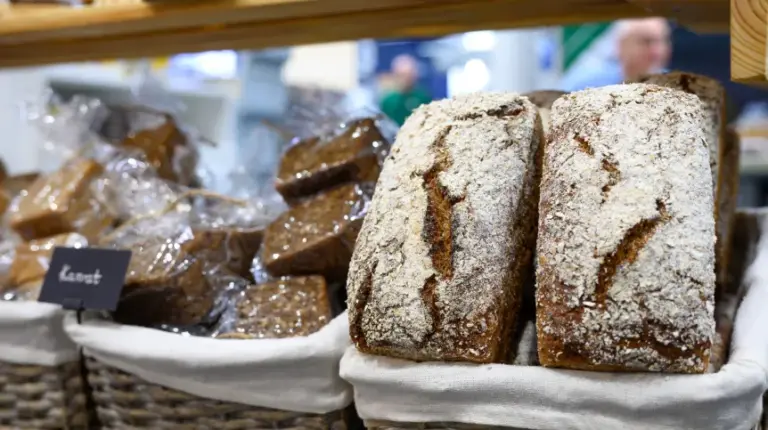 "Prosty skład" chleba razowego. Guma gellan stabilizuje formę pieczywa. - INFBusiness