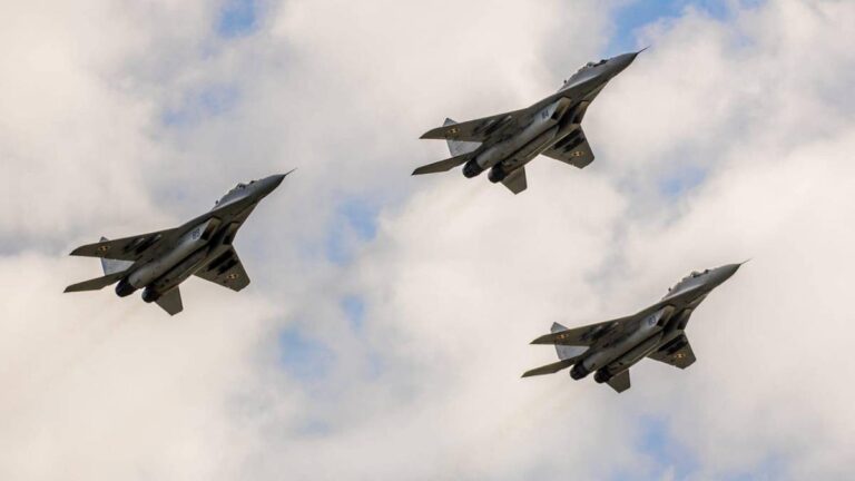 Media: Polskie F-16 w powietrzu. Wojsko o „dezinformacji” - INFBusiness