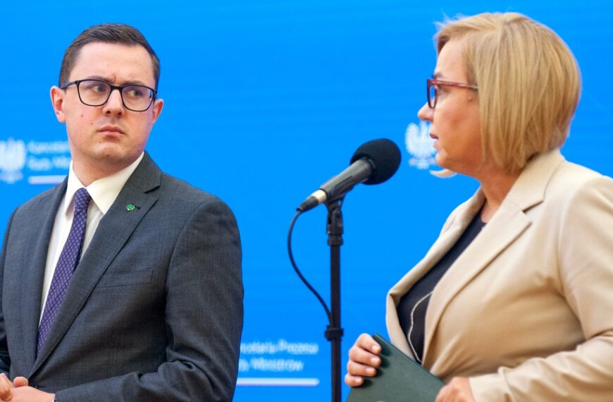 Energetyka za Tuska: Atom i gaz OK, węgiel i OZE wymagają zmian.