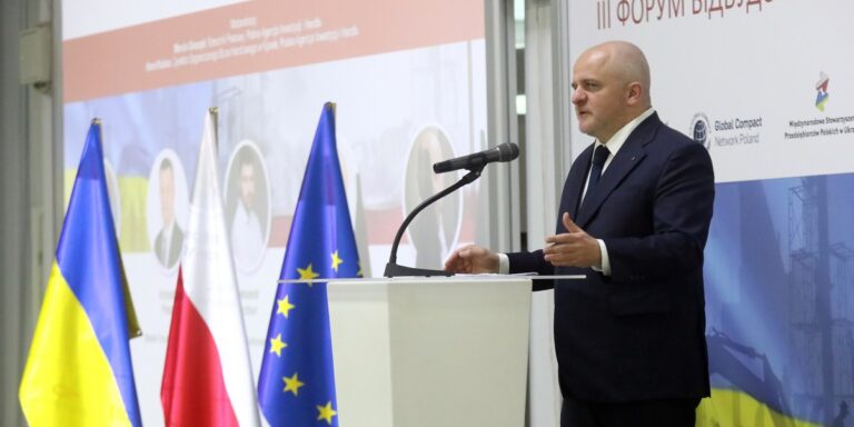 Polska pomoc dla Ukrainy: wartość wsparcia wg raportu rządowego. Relacja Pawła Kowala. - INFBusiness
