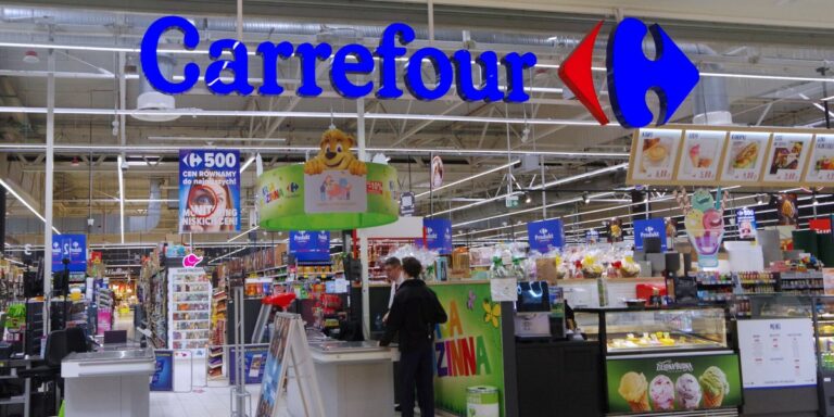 Czy Carrefour wycofa się z Polski? „Gra o tron się rozpoczęła” - INFBusiness