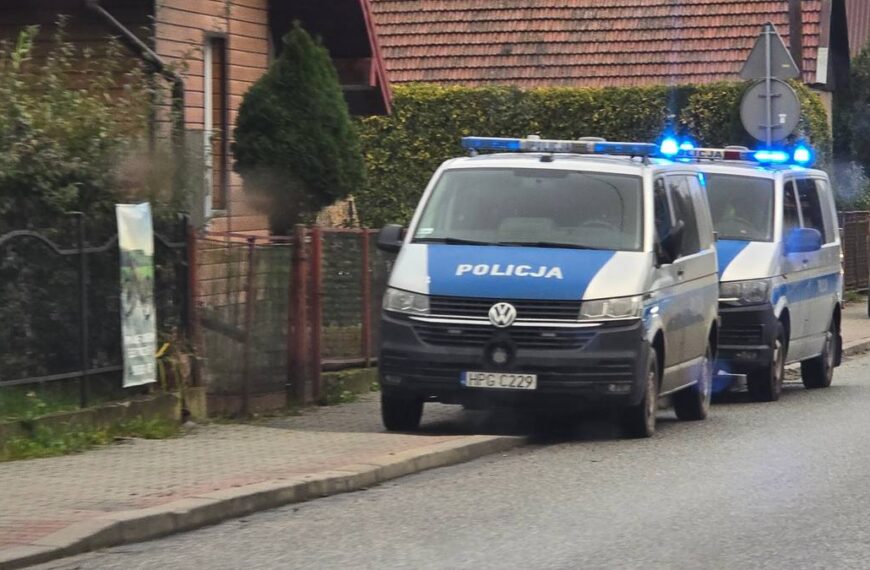 Małopolska: Tragiczny finał, odnaleziono trzy ofiary. Zatrzymano młodego mężczyznę.