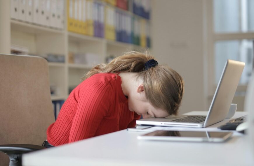 Zmiana czasu uderza w Polaków. Statystyki nie kłamią.