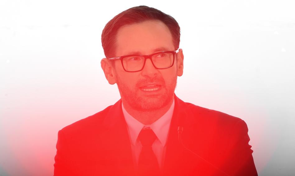 Odnośnie parceli nabytych w regionie Pomorza przez byłego szefa Orlenu, Daniela Obajtka, i następnie przekazanych fundacji rodzinnej, Krajowy Ośrodek Wsparcia Rolnictwa dysponował prawem do pierwokupu, jednakże KOWR nie skorzystał z tej możliwości – oznajmił w środę obecny dyrektor ośrodka, Henryk Smolarz. Daniel Obajtek ma działki w miejscu, gdzie powstanie elektrownia jądrowa. Szef KOWR: Przysługiwało prawo pierwokupu