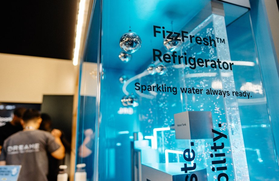 Chiński wytwórca sprzętu gospodarstwa domowego zapowiada wprowadzenie ponad 15 nowych serii produktowych, w tym klimatyzacji, inteligentnych lodówek AI oraz robotów do pielęgnacji ogrodów. Przedsiębiorstwo zatrudnia aktualnie 12 tys. pracowników, z czego tysiąc pracuje nad projektem Dreame Auto – usiłowaniem wkroczenia potentata AGD do sektora motoryzacji. Dreame zainwestuje 702 mln USD w postęp i ekspansję na rynek inteligentnego domu - INFBusiness
