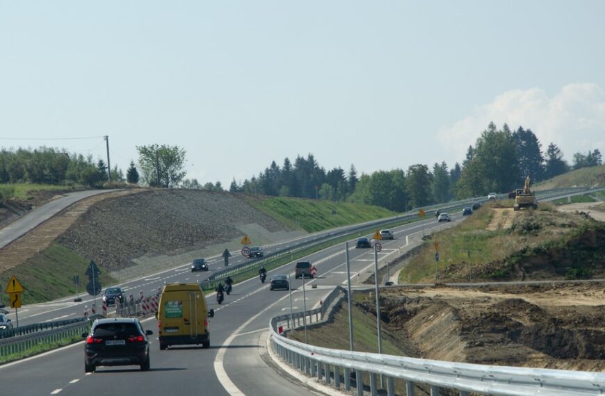 Nowe trasy szybkiego ruchu i obwodnice. GDDKiA przedstawia szerokie zamierzenia drogowe
