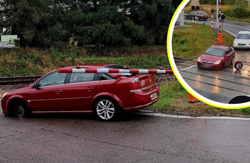W samochodzie odpadło koło. Chwile grozy na przejeździe kolejowym