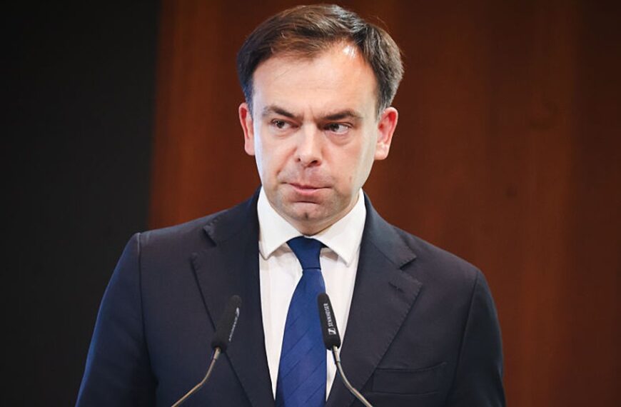 Domański usilnie stara się o przychylność amerykańskiego biznesu.